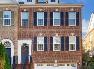 10705 Cameron Glen Dr, Fairfax, VA 22030