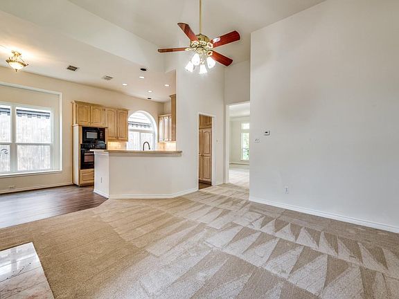 4th image of 8613 Wellington Point Dr