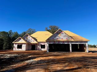 60 Utah St, Fort Mitchell, AL 36856