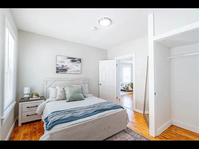71 Lyon St #2 — Photo 9