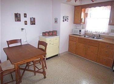 5th image of 6728 Highland Ave