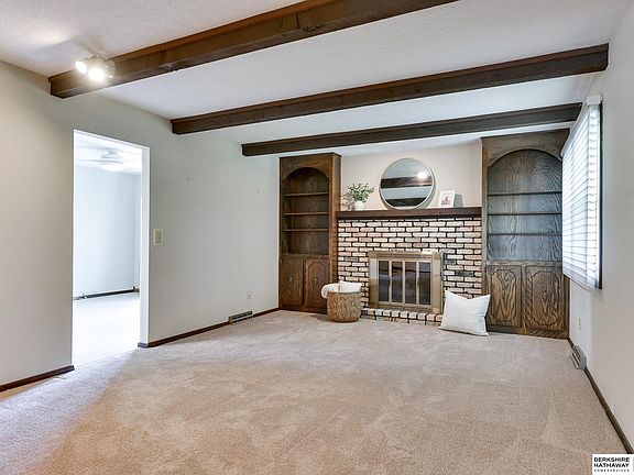 5th image of 814 Waterford Cir