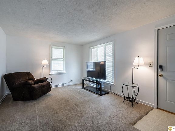 5th image of 7928 Park Dr