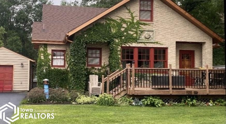 1st image of 2522 S Lakeview Dr