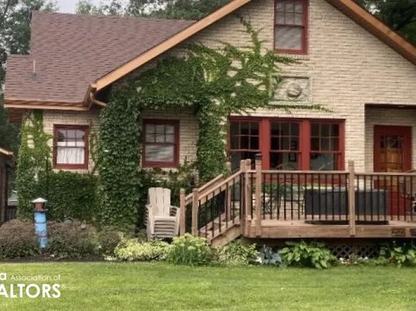 2522 S Lakeview Dr, Clear Lake, IA 50428