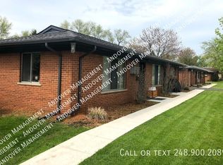 2311 W Forteen Mile Rd, Royal Oak, MI 48073