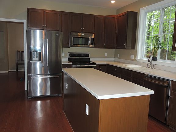 Beautifully updated kitchen 