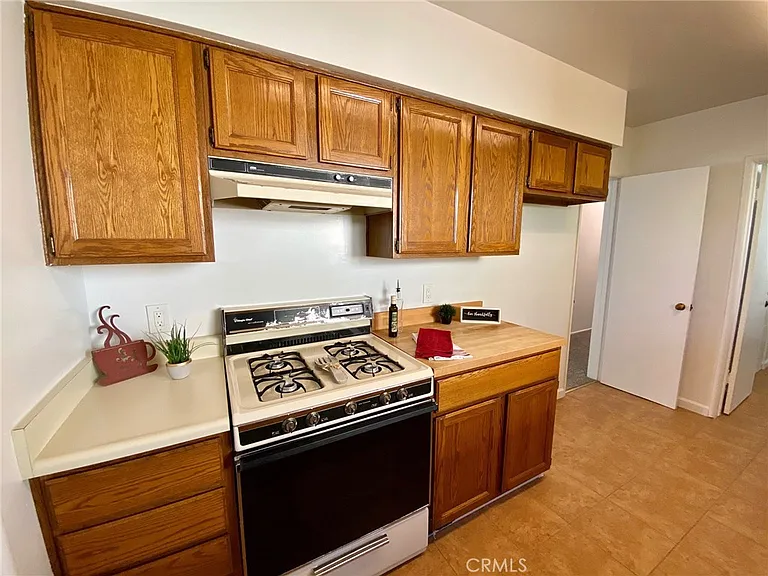 139 Acacia Ave — Photo 19