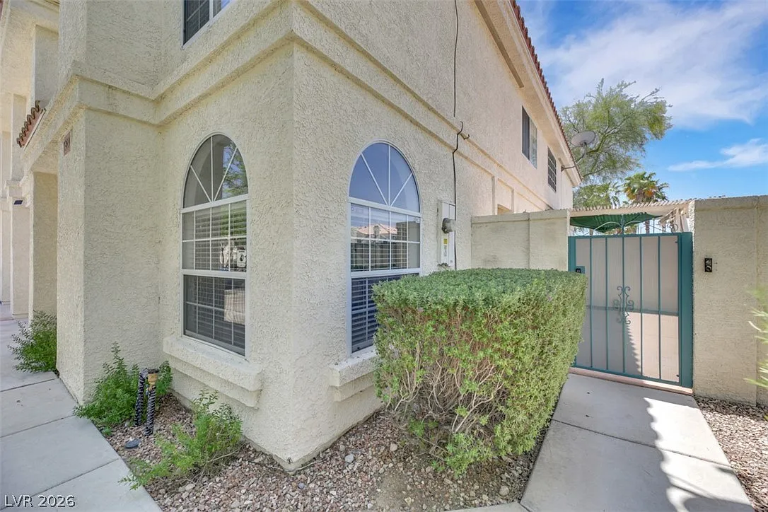 3 bed, 2.5 bath, 1523 sqft, $2,450 — Photo 4