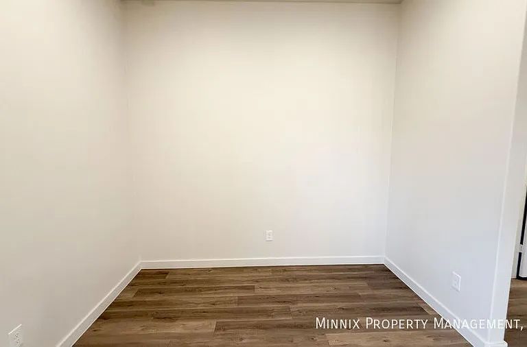 2161 Langford Ave — Photo 9