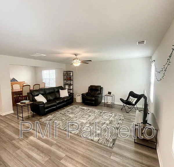 633 Wooster Dr — Photo 13