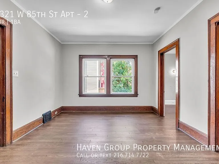 1321 W 85th St #2 — Photo 11