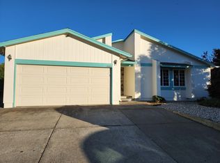 499 Violet Rd, Hercules, CA 94547