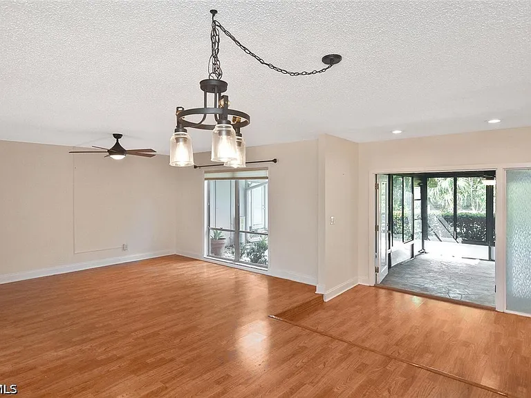 4295 Island Cir #2 — Photo 25