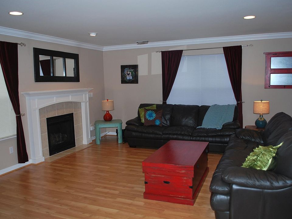 1st image of 8411 173rd St E