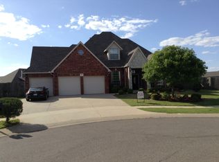 221 Highland Gln, Norman, OK 73069