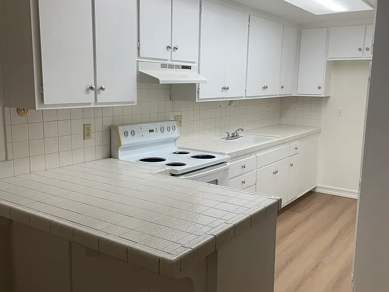 4431 Parks Ave #1 — Photo 1