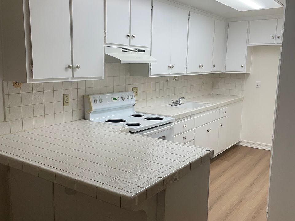 1st image of 4431 Parks Ave #2