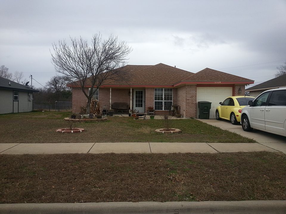 1st image of 2509 Caprice Dr