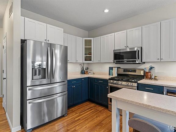 5th image of 905 Thornbury Pl
