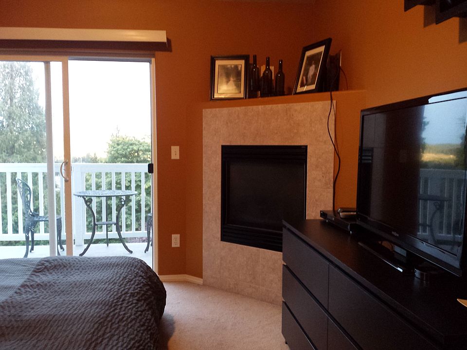 2nd image of 202 66th Avenue Ct E