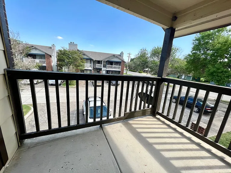 810 Station St — Photo 25