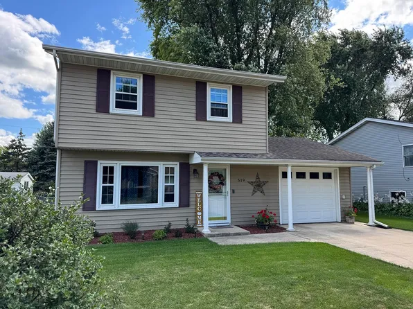 519 E 26th St, Sterling, IL 61081