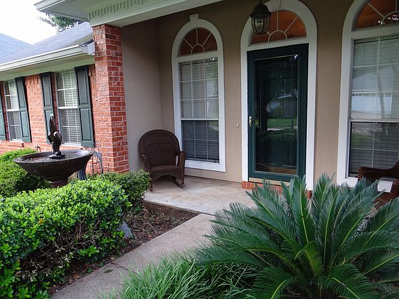 3rd image of 5112 Elm Dr