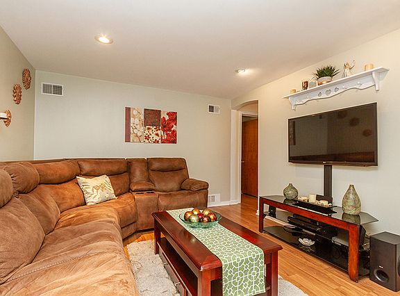 5th image of 2442 Elder Ln