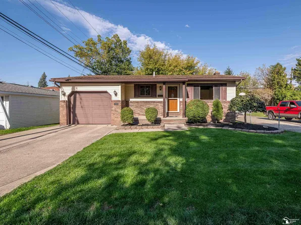 22306 William St, Rockwood, MI 48173