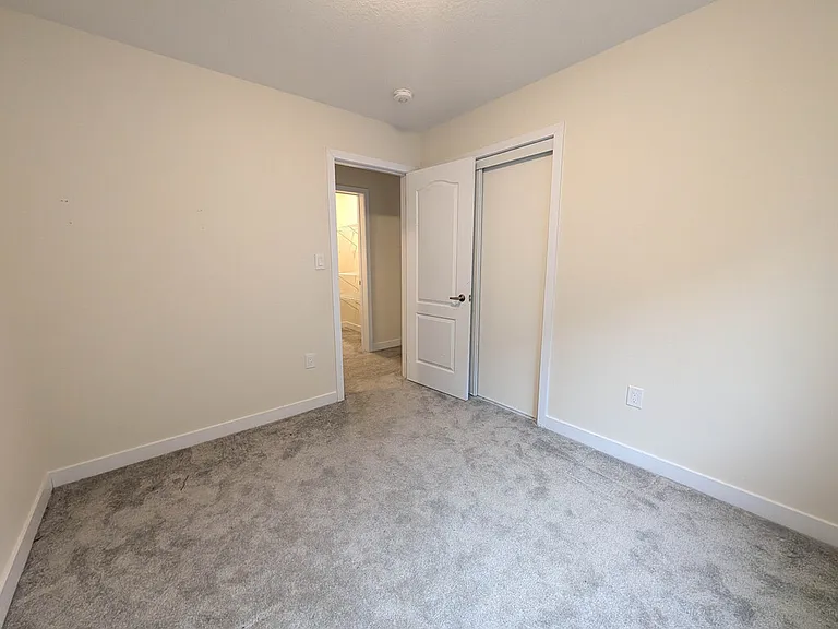 10 Blackberry Ln — Photo 16