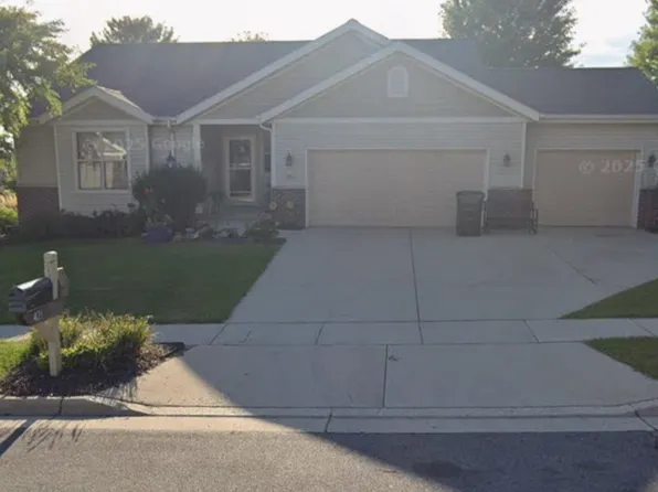 421 21st St, Prairie Du Sac, WI 53578