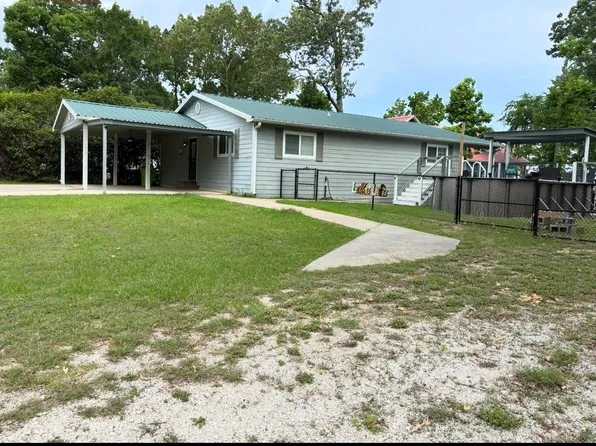 311 Casablanca Dr, Pointblank, TX 77364
