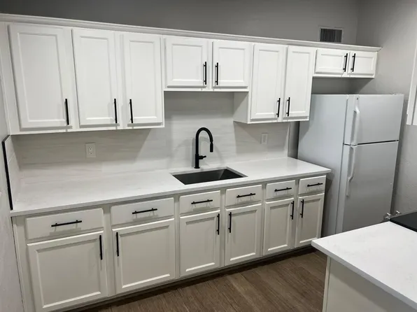 542 N Camino Santiago, Tucson, AZ 85745