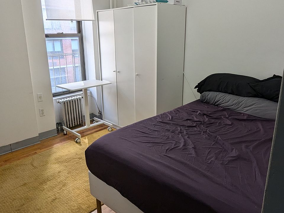 1st image of 230 W 95th St #43