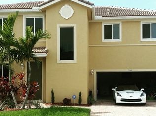 1398 NW 206th Ter, Miami Gardens, FL 33169