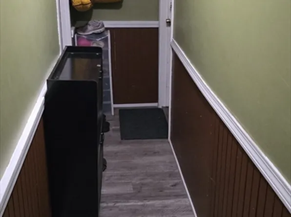 4 Pine St, Taunton, MA 02780