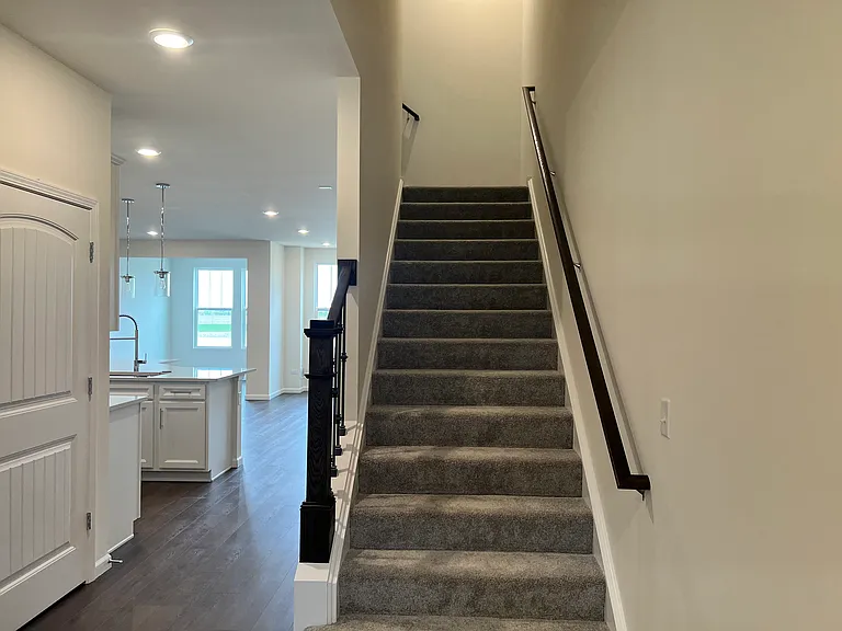 2335 Ryegrass Ln — Photo 2
