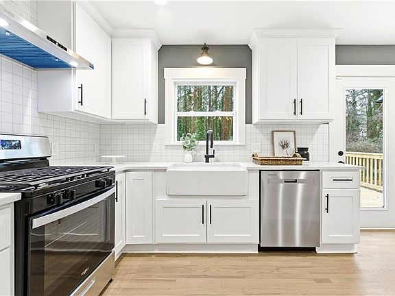 5th image of 1903 Wildwood Dr