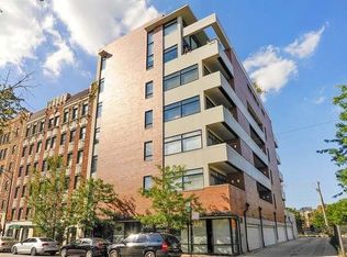 834 W Montrose Ave, Chicago, IL 60613