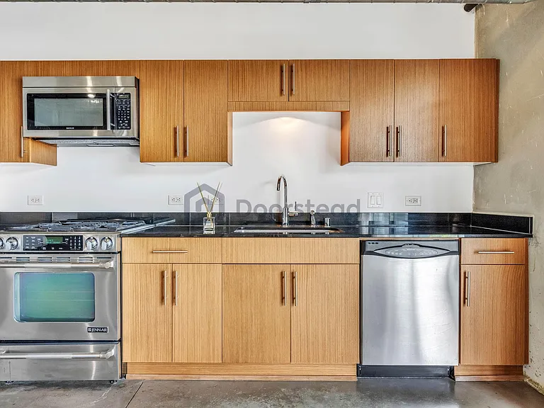 510 S Hewitt St #316 — Photo 1