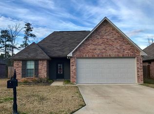 421 Crossover Dr, Pineville, LA 71360