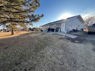 403 N Lichtenstein Ave, Oacoma, SD 57365