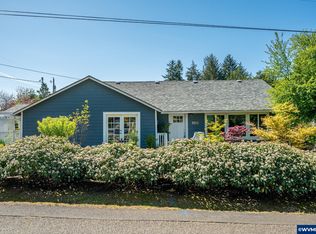 630 E Collins St, Depoe Bay, OR 97341
