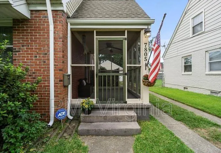 7805 Sheryl Dr — Photo 35