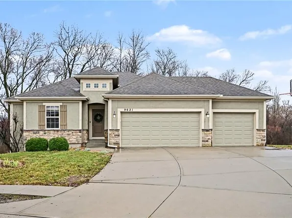 9621 N Adrian Ave, Kansas City, MO 64154