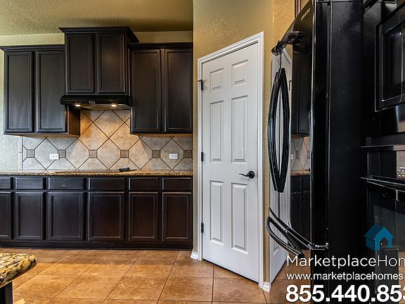 5th image of 1414 Oriole Ct