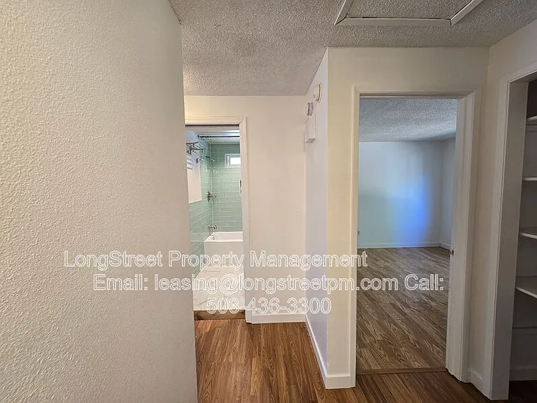 2711 Newton St — Photo 5