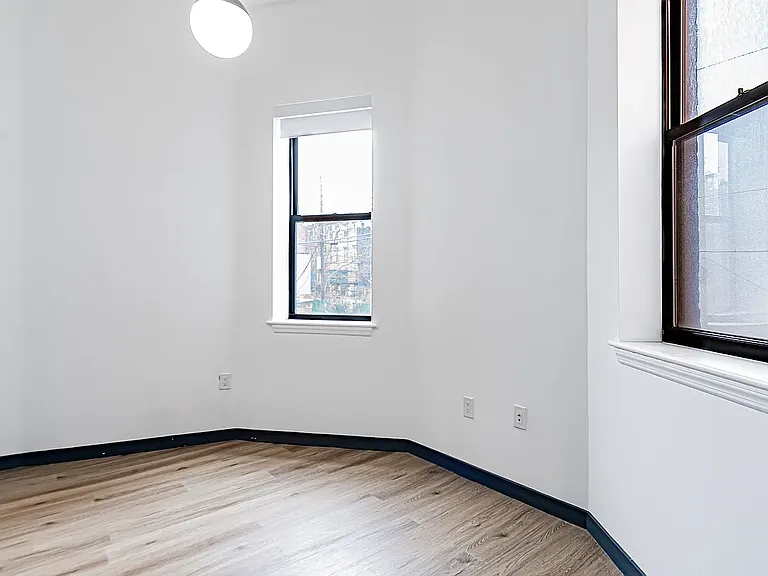 165 N 5th St #101 — Photo 7
