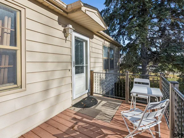 3912 Baldwin Cir, Bellevue, NE 68147